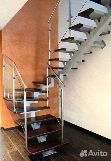 Г-образная лестница