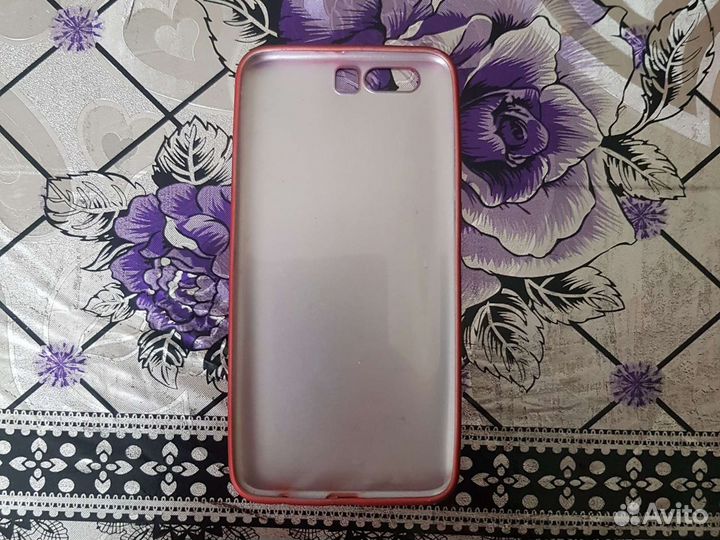 Чехлы на телефон