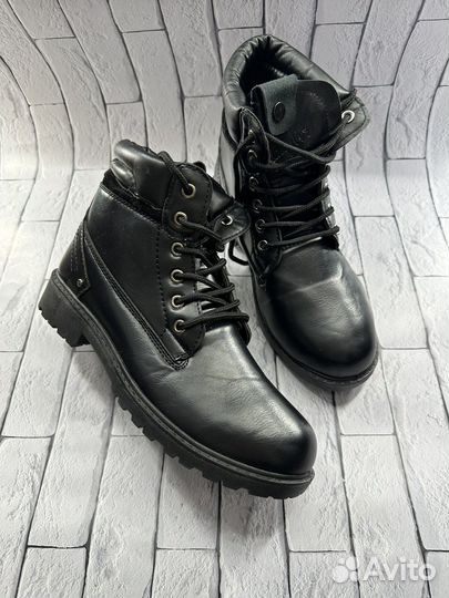 Ботинки черные wrangler