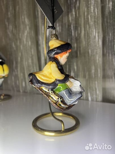 Мальчик на санках Atlas Art Mostowski игрушка