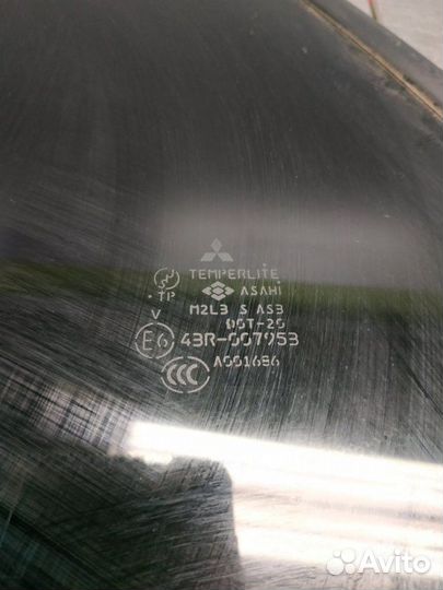 Стекло заднее левое Mitsubishi Lancer cedia