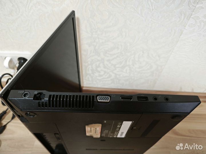 Ноутбук Samsung NP305V5A