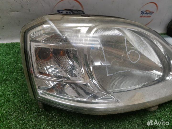 Фара галогеновая передняя правая LADA Largus