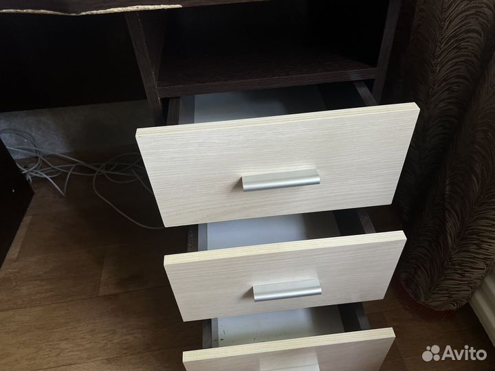 Компьютерный стол. 135см