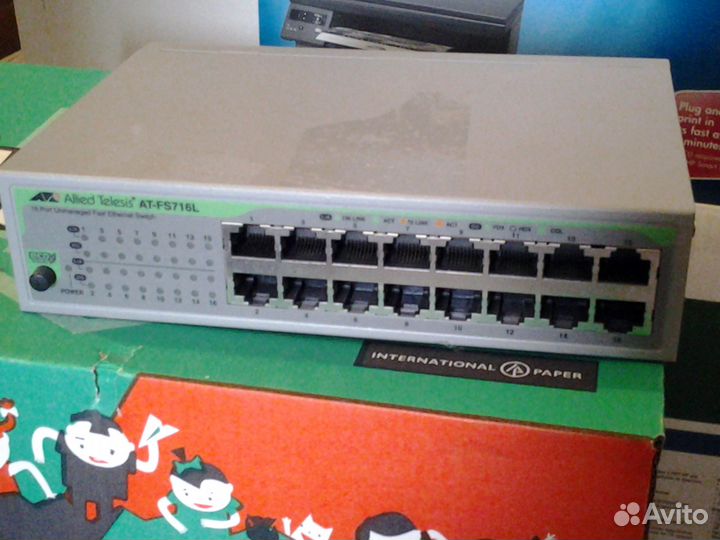 Коммутатор Allied Telesis AT-FS716L