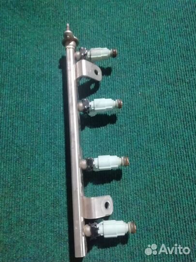 Рампа с форсунками Kia Rio 3, Solaris