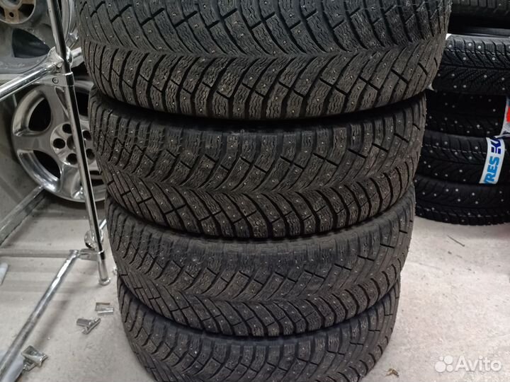 Michelin X-Ice North 4 SUV 235/65 R17 108T