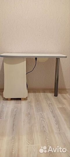 Стол для маникюра