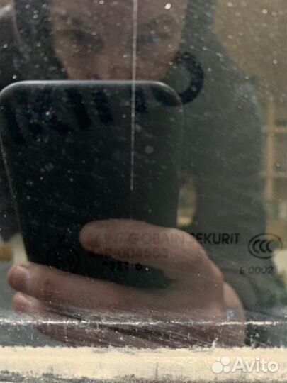 Стекло двери заднее правое Cadillac Escalade III