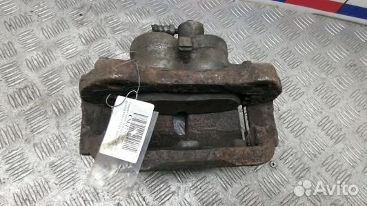 Суппорт тормозной передний правый land rover disco