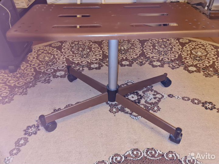 Подставка для телевизора