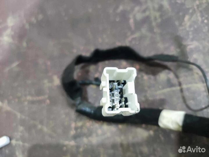 Проводка крышки багажника Renault Logan 2