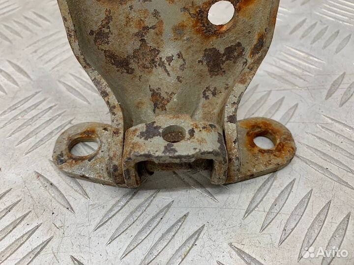 Б/У петля двери передний правый Hyundai Accent LC