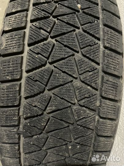 Bridgestone Blizzak DM-V2 235/65 R17 108S