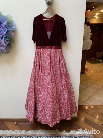 Очень нарядное платье