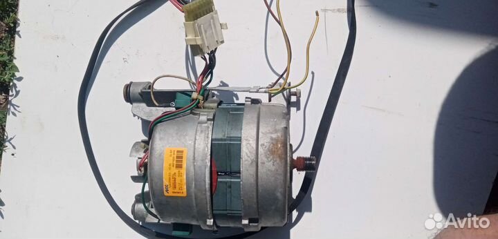 Двигатель от стиральной машинки