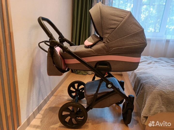 Коляска tutis zippy NEW 2в1 с автолюлькой