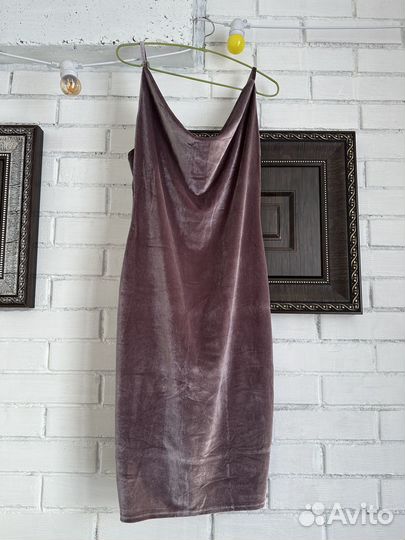 Платье бархатное 46
