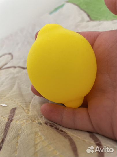 Игрушечный лимон