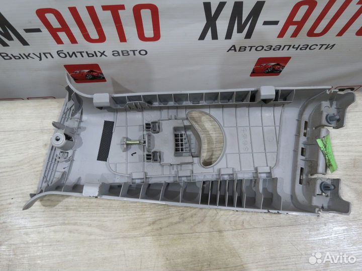 Обшивка центральной стойки правая Kia Sportage 3
