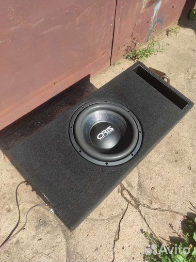 Сабвуфер в коробе
