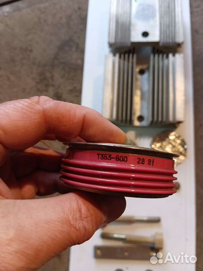 Силовые тиристоры в сборе с радиаторами