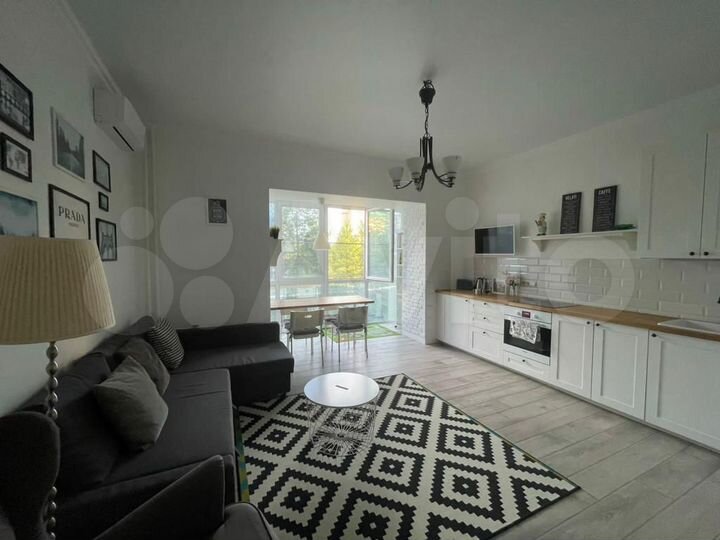 1-к. квартира, 60 м², 1/4 эт.