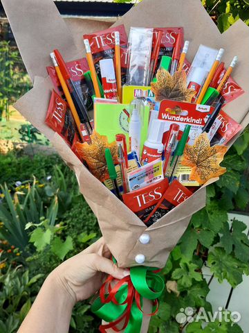 Букет на 1 сентября из канцтоваров