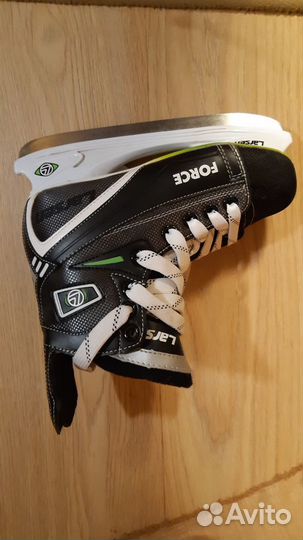 Коньки хоккейные