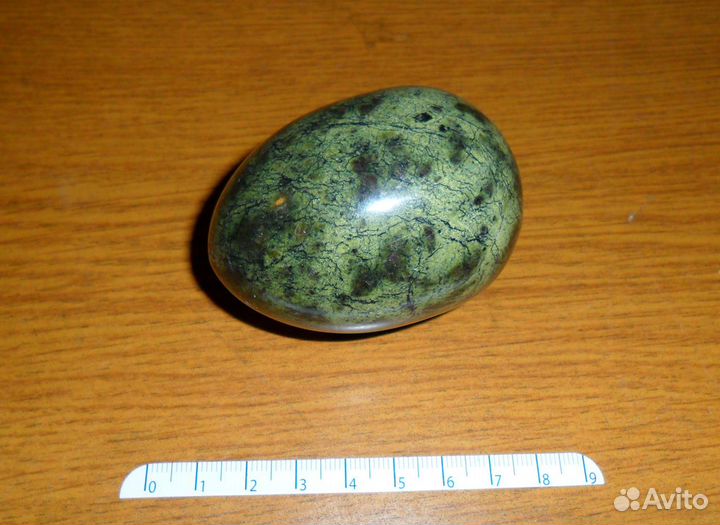 Яйцо из камня