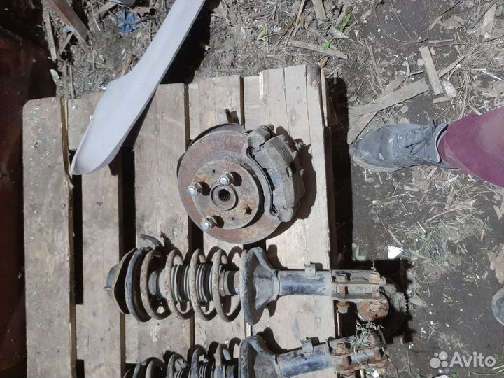 Передние стойки hyundai accent