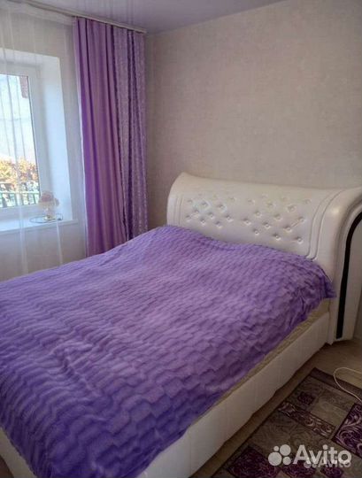 Кровать двухспальная с подьемным механизмом