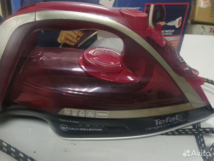 Утюг Tefal Ultragliss Plus FV6833E0 бордовый