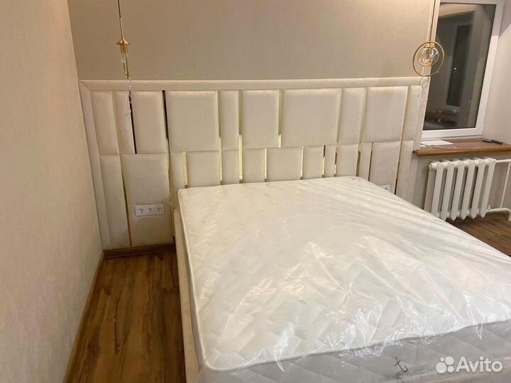 Мягкие стеновые панели и кровать