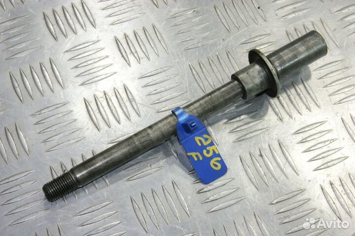 Ось переднего колеса Suzuki Bandit 250V, GJ77A, J7