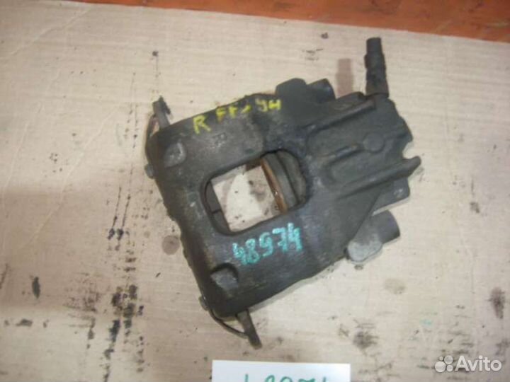 Суппорт тормозной передний правый Ford Focus I 199