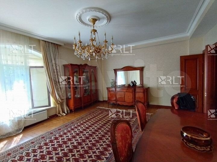 4-к. квартира, 170 м², 1/5 эт.