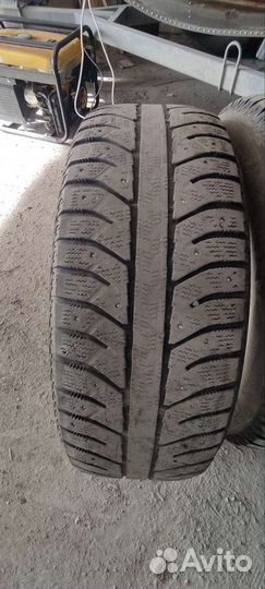 Bridgestone Ice Cruiser 7000 235/65 R17