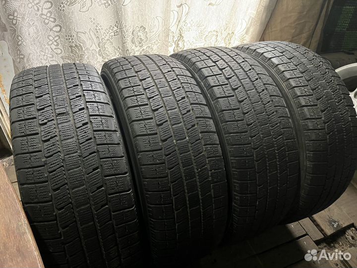 Northtrek N1 215/60 R16 95