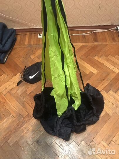 Парашют Nike sparq для тренировок в беге