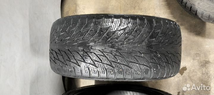 Nokian Tyres Hakkapeliitta R2 245/40 R18 97R