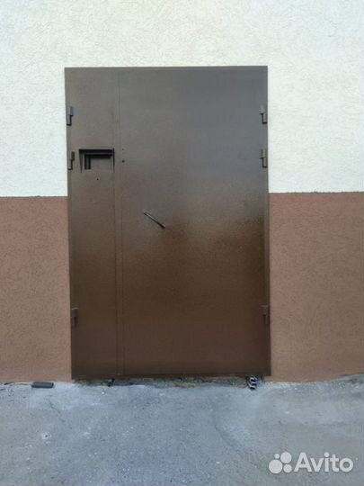Подъездная дверь утепленная с домофоном
