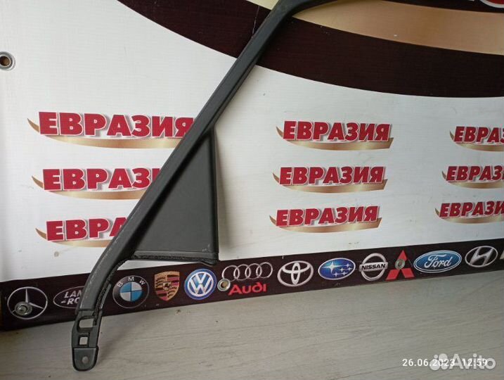 Накладка рамки двери задняя левая Lexus Rx350 2010