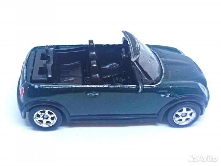 Модель автомобиля Mini Cooper S Cabrio welly