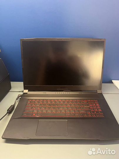 MSI Katana GF67 11UE