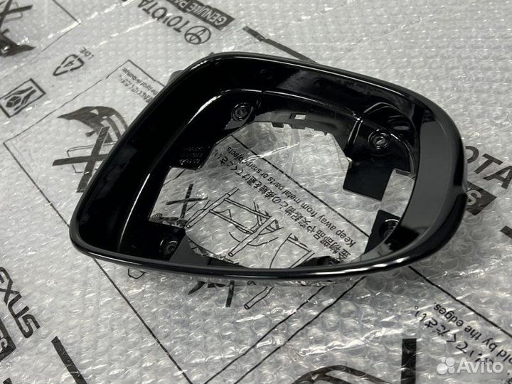 Рамка зеркала левая Lexus Gs