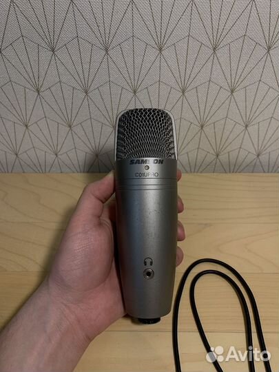Микрофон студийный