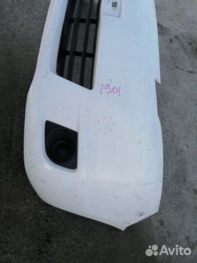 Бампер передний Nissan Serena C25