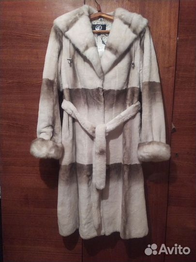 Шуба из бобрика