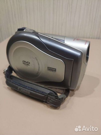 Видеокамера canon